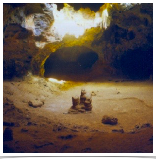 Aruba's limestone caves contain stalactites and stalagmites. At the Fontein cave. Aruba's limestone caves contain stalactites and stalagmites. At the Fontein cave.